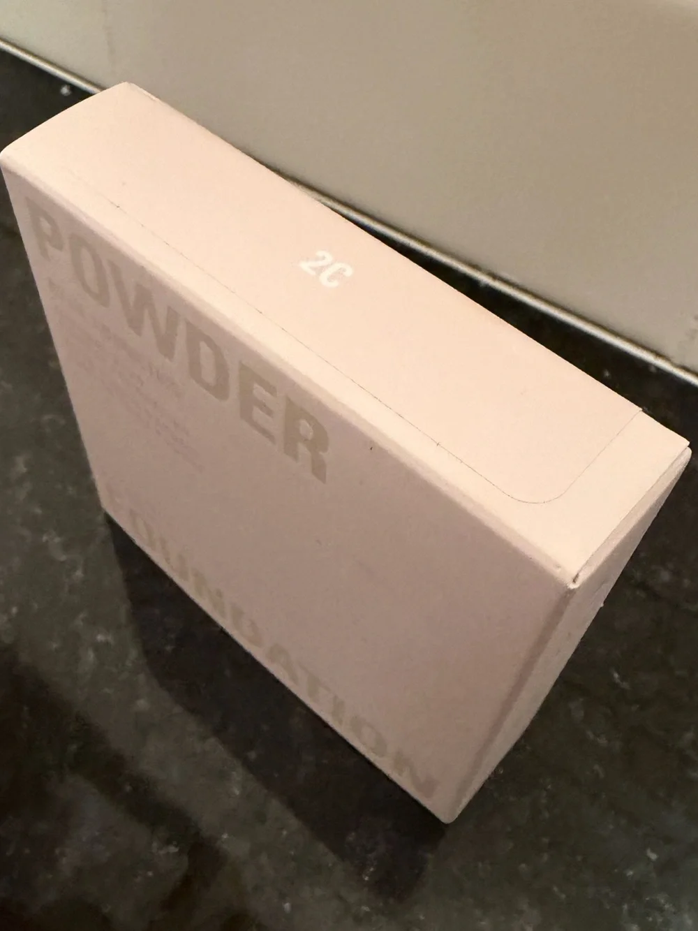 Kylie Cosmetics - Natural Blur Powder Foundation (Shade: 2C) - NEW IN BOX